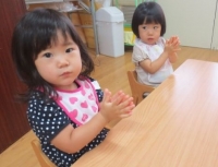 ４．生活の言葉（挨拶など）をゆっくり一緒に言う